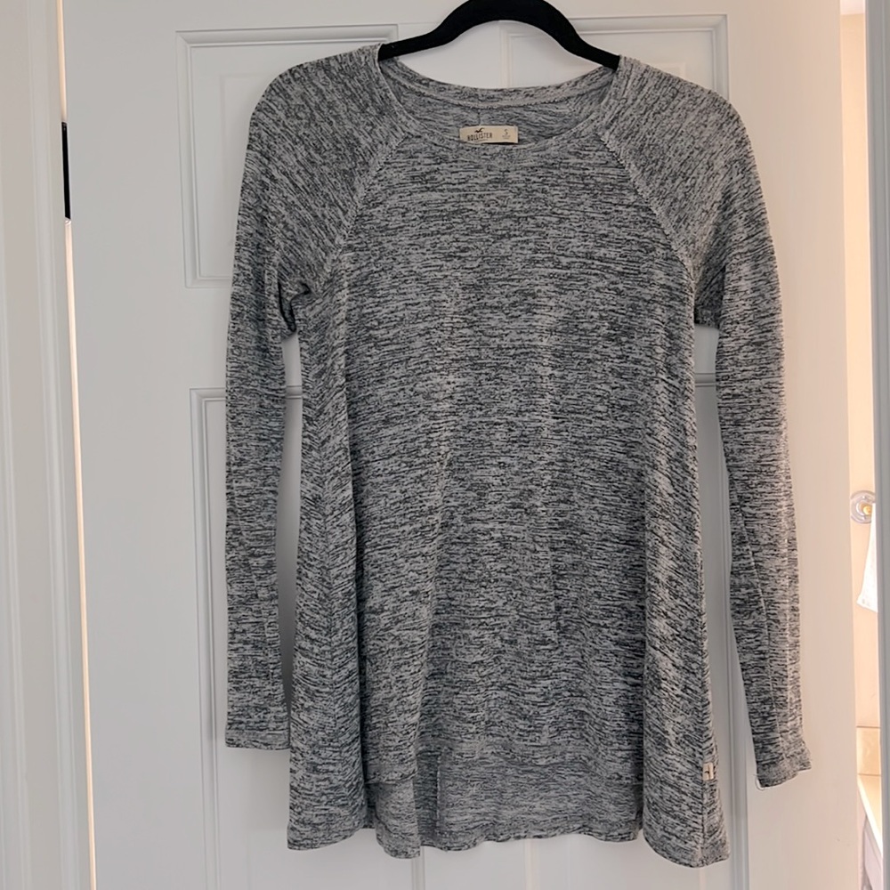 Hollister size S gray long sleeve
